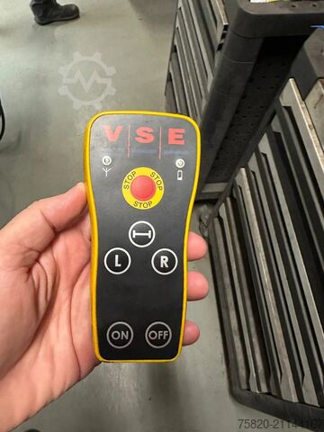 Semi low-loader NOYENS 2 ASSER SEMIE HYDRAULISCH GESTUURD