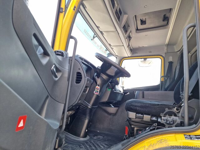 Suitcase Mercedes-Benz Atego 1223 4x2 Box with sidedoors - Loadlift - ...