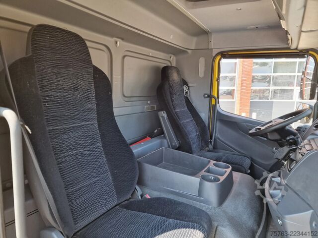 Suitcase Mercedes-Benz Atego 1223 4x2 Box with sidedoors - Loadlift - ...