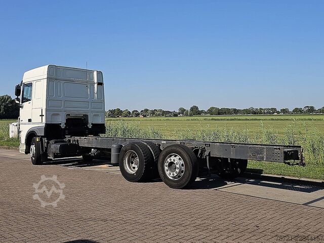Chassis with cab DAF XF 480 6x2*4