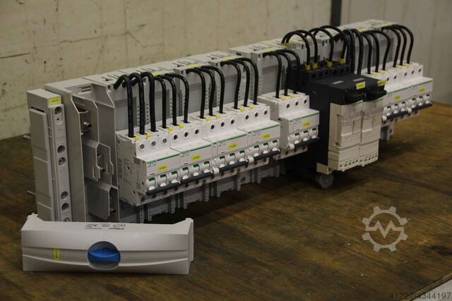 Auxiliary switch Schneider wöhner IC60N  LUCA05BL