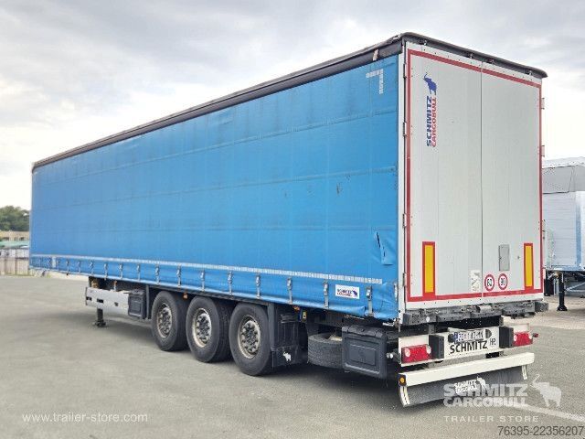 Auflieger mit Pritsche & Plane Schmitz Cargobull Semitrailer Curtainsider Standard