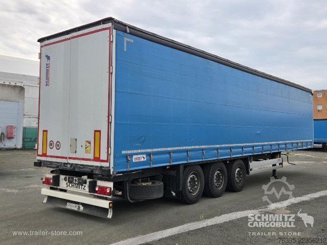 Auflieger mit Pritsche & Plane Schmitz Cargobull Semitrailer Curtainsider Standard