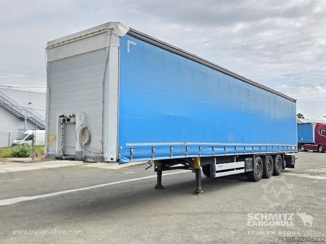 Auflieger mit Pritsche & Plane Schmitz Cargobull Semitrailer Curtainsider Standard