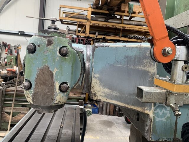 Universal Milling Machine DUFOUR F250