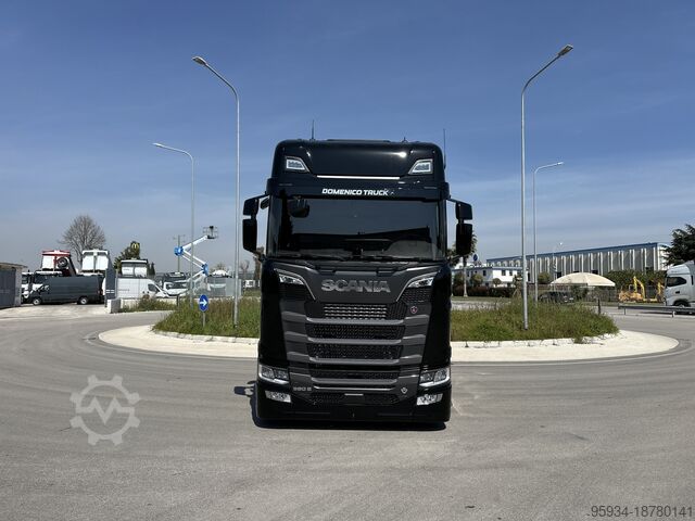 Standardtraktor SCANIA 590 S Super Full-Air 4+2 New