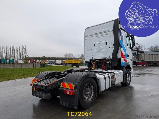 Standard-SZM Mercedes-Benz Actros 1945