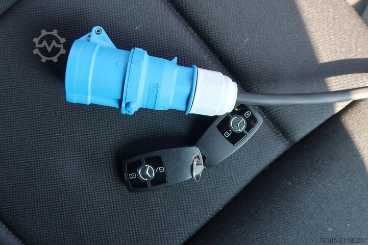 Kühlkastenwagen Mercedes-Benz Sprinter 317 Koel/Vries/Verwarmen met nachtaans...