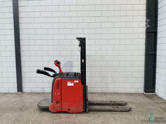 Stacker Linde L12
