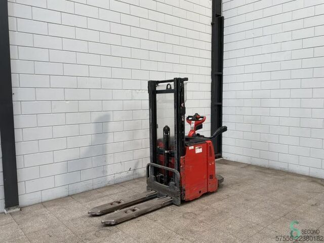 Stacker Linde L12