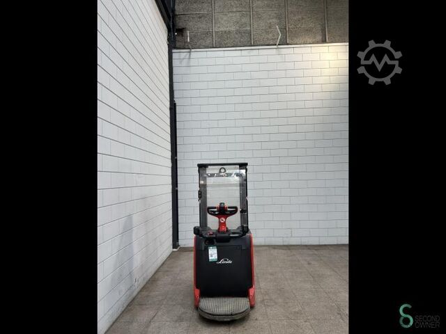 Stacker Linde L12