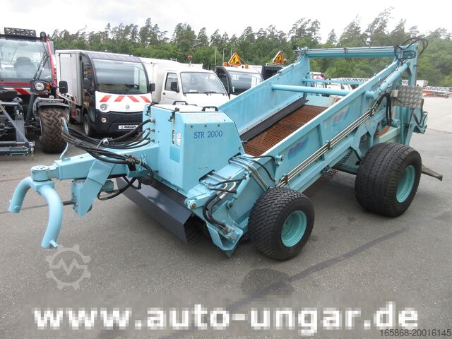 Beach cleaners Pistenbully BeachTech STR 2000 BeachCleaner Strand