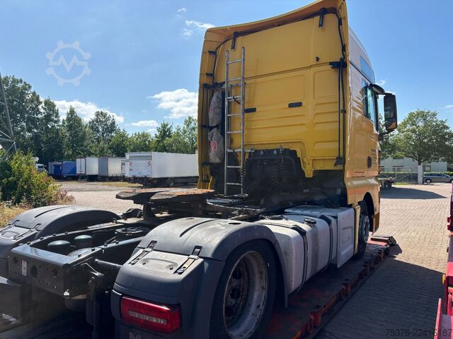 Volume tractor unit MAN TGX 18.500 Motorschaden verst. Sattelk Retarder
