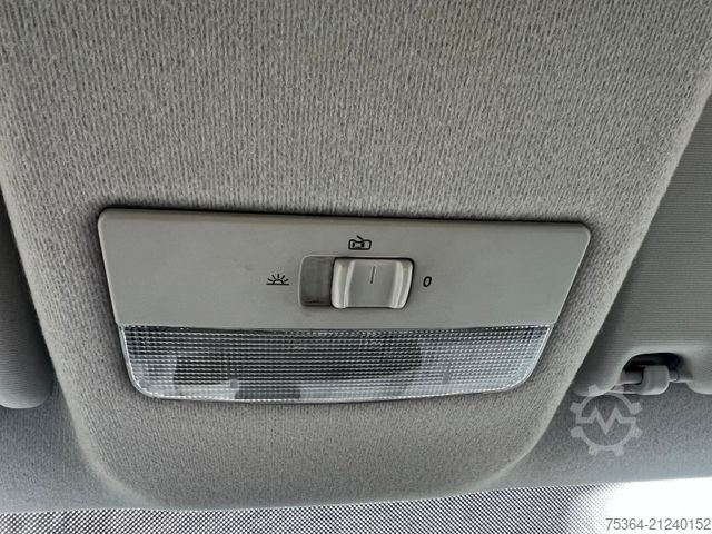 Kleinbus VOLKSWAGEN T5 Kombi 2.0 Tdi Lang 9 Sitze Klima Schiebetür