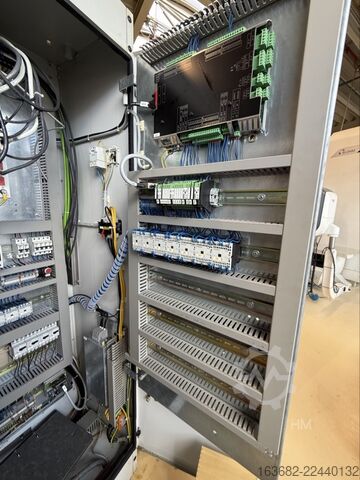 Hermle C600U with 4th axis CNC machining center, year `04, Internal No. 231232 Hermle C600U mit 4. Achse