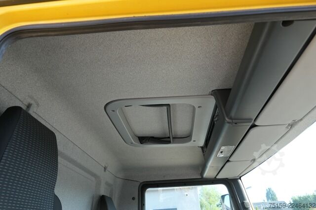 Transporter mit Koffer man TGL 7.150 AUTOMATIK COC