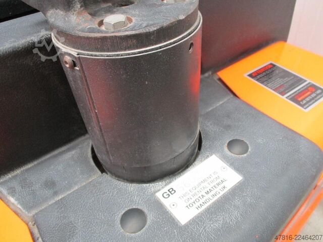 Hochhubwagen BT RWE120
