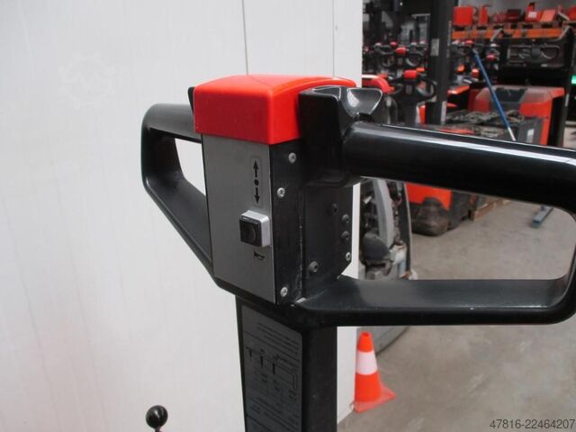 Hochhubwagen BT RWE120