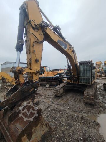 Chain excavator Caterpillar 329E