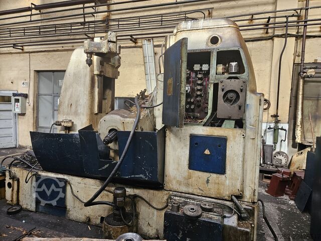 Zahnrad-Abwälzfräsmaschine STANKOIMPORT 5K328A