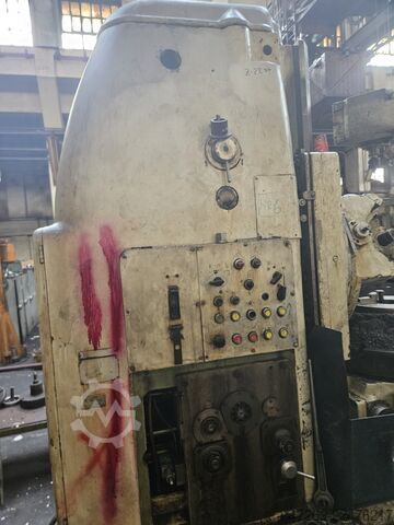 Zahnrad-Abwälzfräsmaschine STANKOIMPORT 5K328A