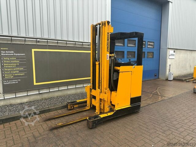 VS-22490 Triplex reach truck Jungheinrich 5400mm Freelift JUNGHEINRICH ETVA12.5G 115-525 DZ