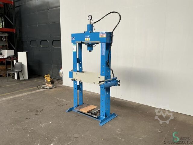 Hydraulic presses  OMCN P-30 ton /SA021 2023 OMCN 