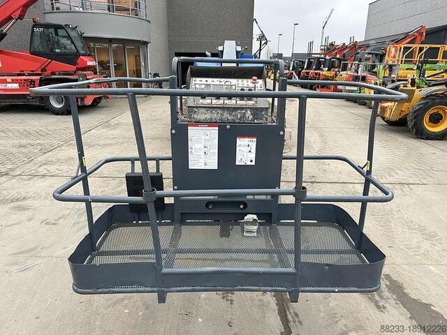 Teleskopische Hebebühne Aichi SR18A
