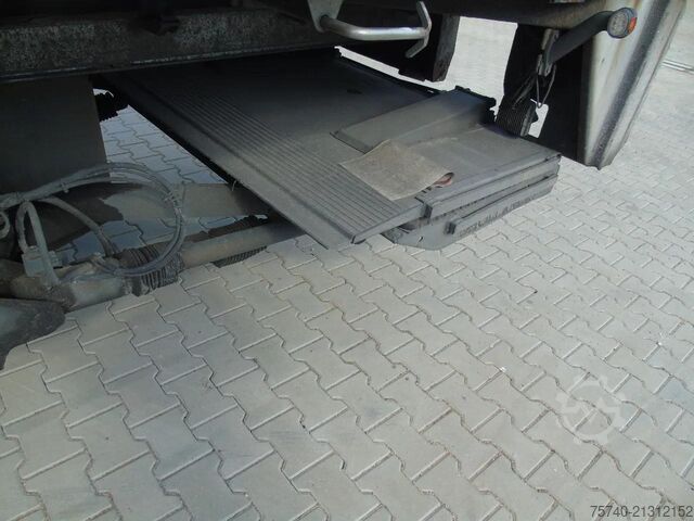 Refrigerated/freezer transport Pacton 3x SAF carrier vector 1800 + lift