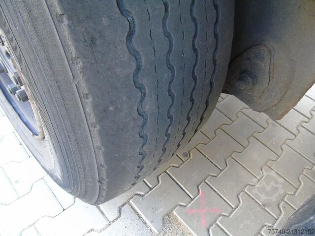 Refrigerated/freezer transport Pacton 3x SAF carrier vector 1800 + lift