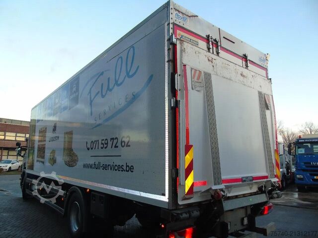 Box body Scania P 310 + EURO 5 + LIFT + 19T