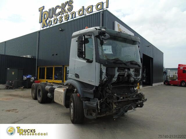 Chassis cab Mercedes-Benz Arocs 2640 + 6x4 + functional / engine good + E...