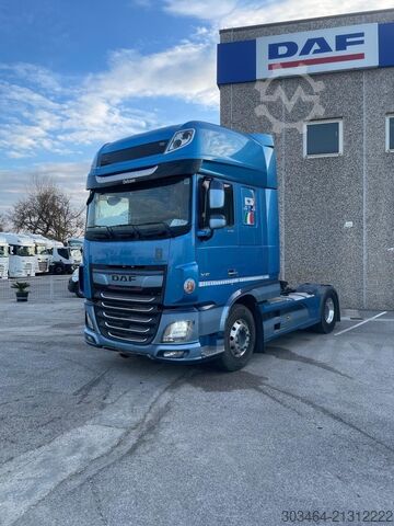 Standard tractor unit DAF XF 530 FT con Presa di forza