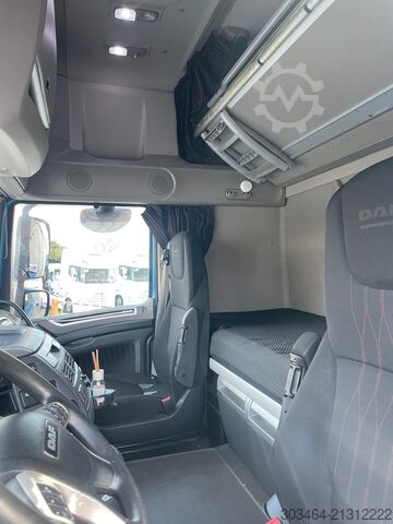 Standard tractor unit DAF XF 530 FT con Presa di forza