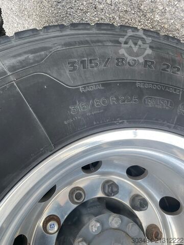 Standard tractor unit DAF XF 530 FT con Presa di forza