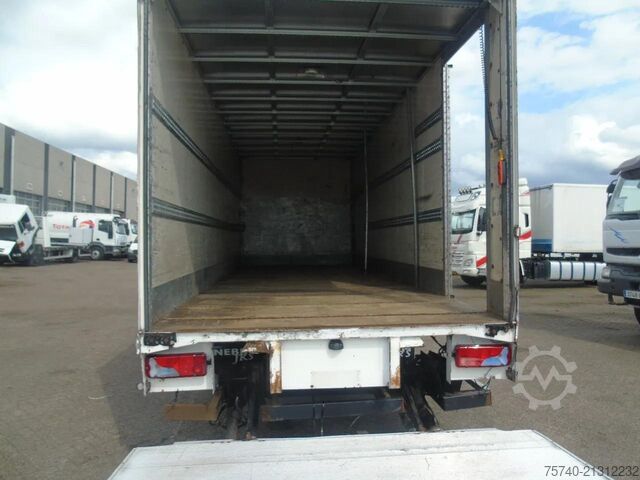 Box body MAN TGM 15.250 + MANUAL + EURO 5 + LIFT