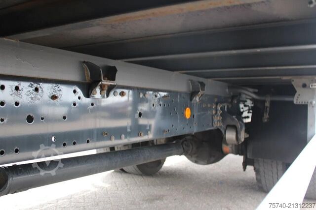 Box body Iveco Eurocargo 120E21 + LIFT + EURO 6 + 2 PIECES IN ...