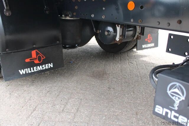 Box body Iveco Eurocargo 120E21 + LIFT + EURO 6 + 2 PIECES IN ...