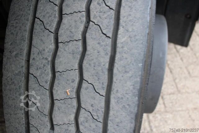 Box body Iveco Eurocargo 120E21 + LIFT + EURO 6 + 2 PIECES IN ...