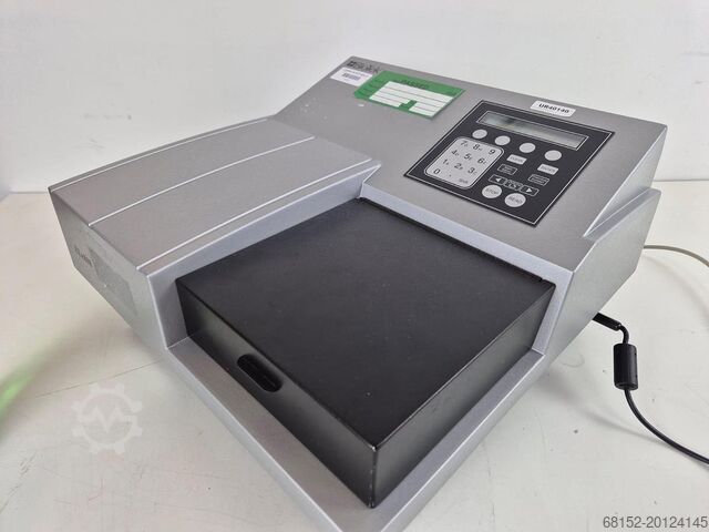 Biotek ELx808 Plate reade Biotek ELx808