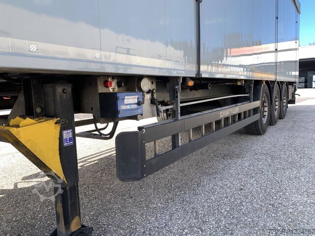 Auflieger mit Walkingfloor SCHWARZMÜLLER STAHLBODEN / STEEL-FLOOR  (4X)