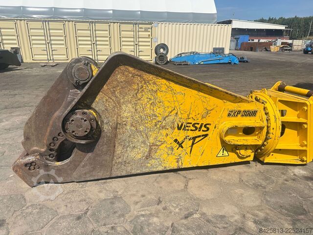 Material handler Fuchs MHL 340 FQC + Genesis GXP300R