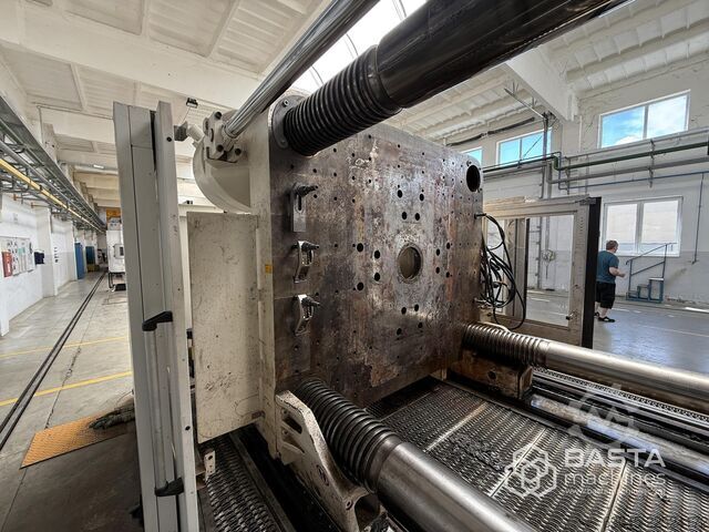 Krauss Maffei 1300-8100MX (2016) mit geringer Betriebsstundenzahl KraussMaffei 1300-8100MX