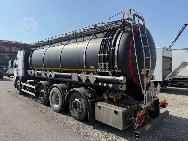 LKW mit Tankaufbau Volvo FM 450