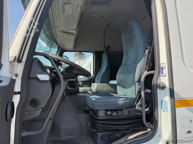 LKW mit Tankaufbau Volvo FM 450
