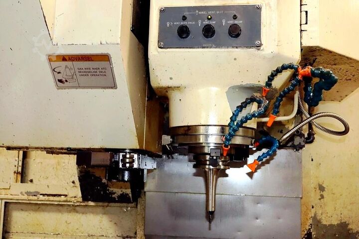 Vertical machining center Okuma MC-60VAE