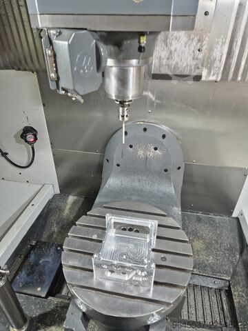 Vertikales Bearbeitungszentrum HAAS UMC-750