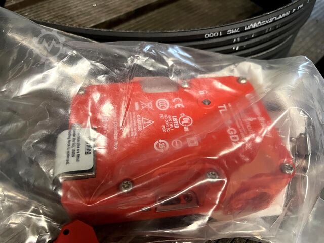 Vertical machining center BRIDGEPORT VMC 1000 22 Digital