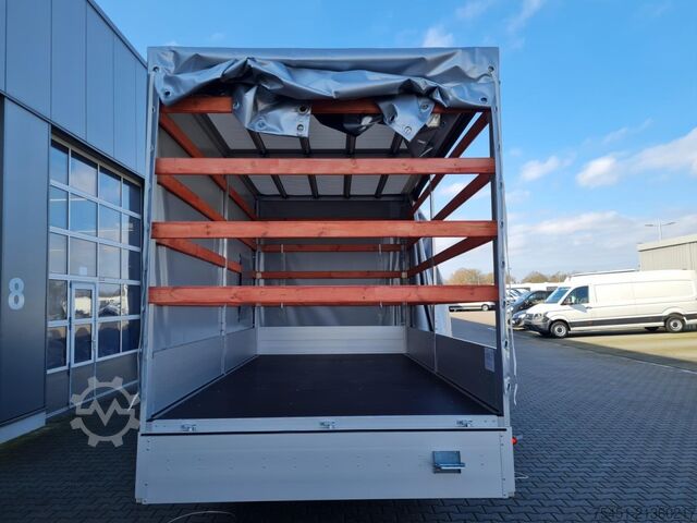 Curtain sider van Renault Master Pritsche Schiebe Plane AHK
