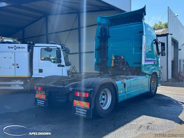 Standard tractor Volvo FM Globetrotter 4x2